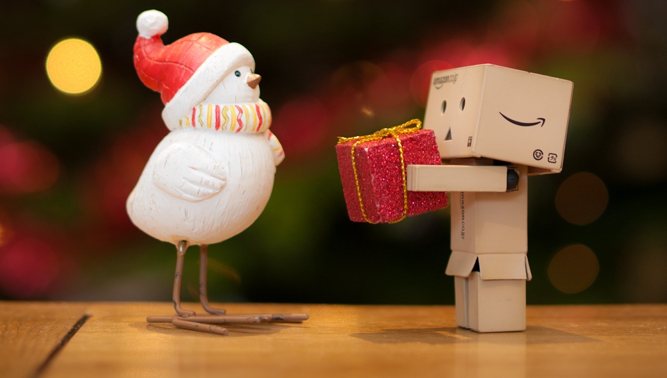 Wallpaper Danbo Cardboard Robot Chicken Gift