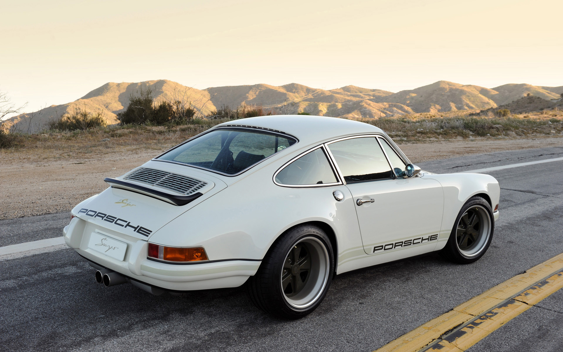 Singer Porsche Wallpaper