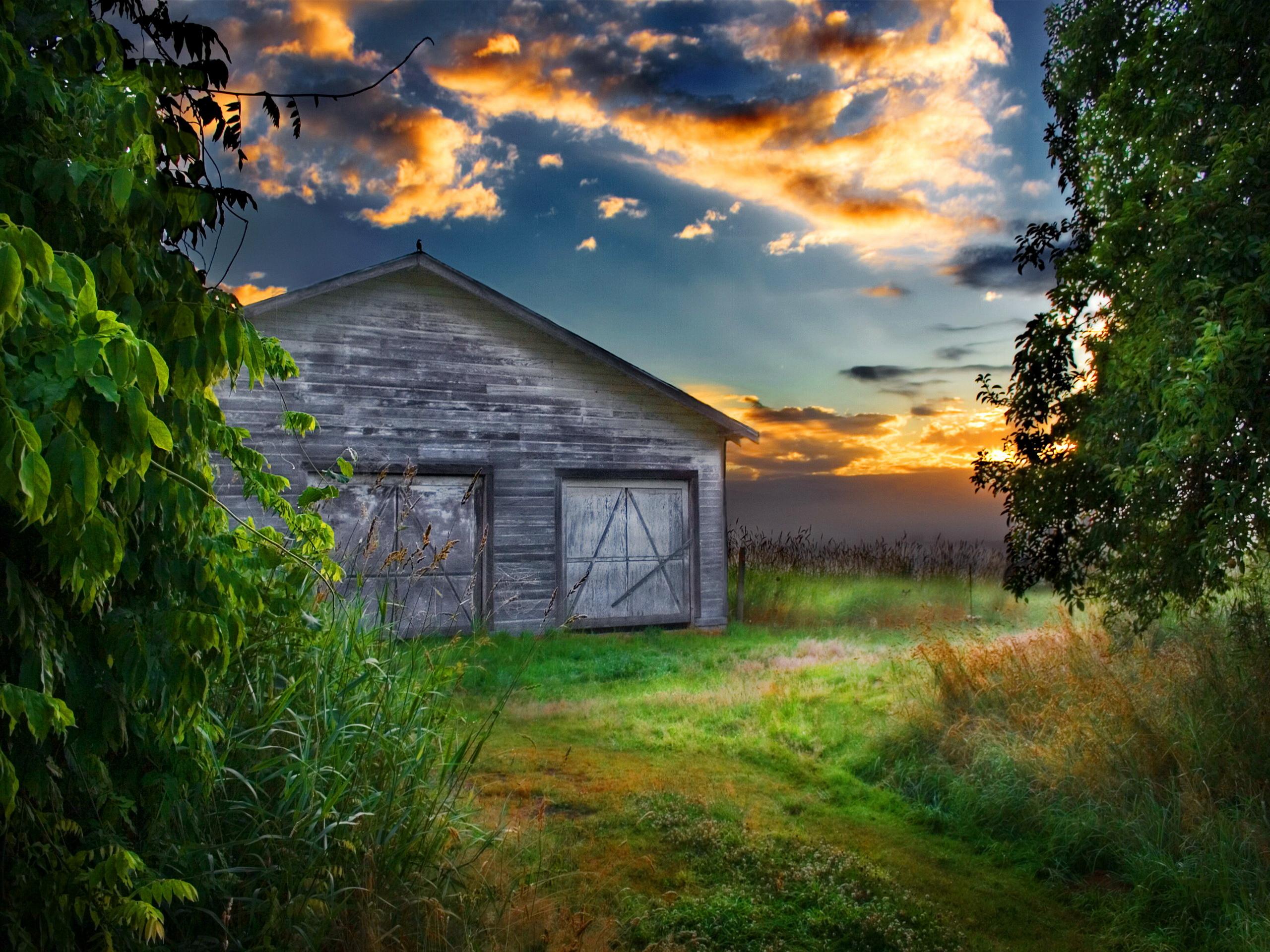 Lonely Old Barn At Sunset HD Wallpaper