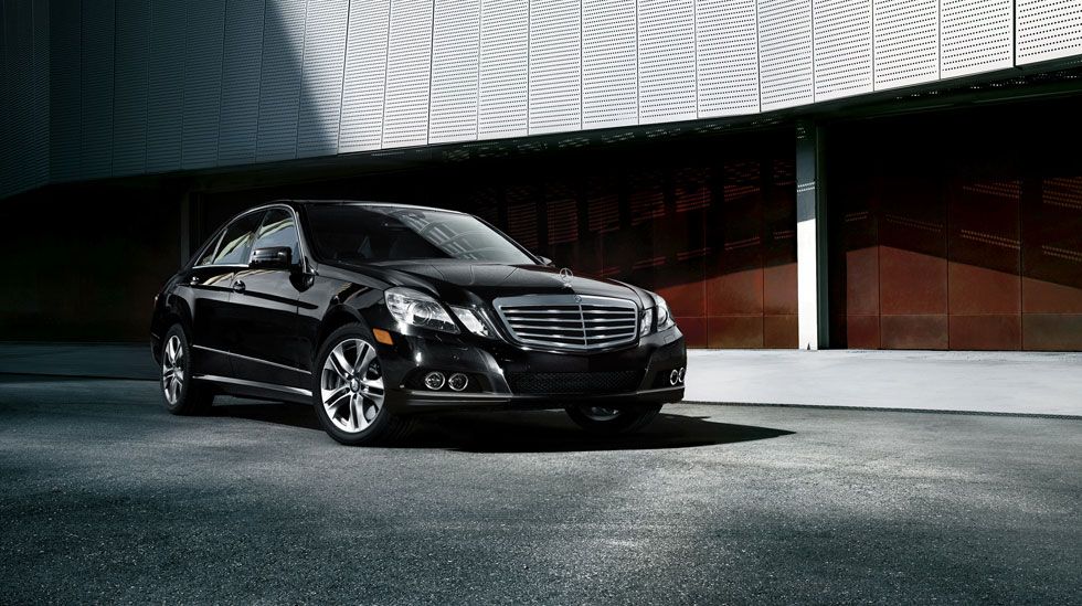 Mercedes Benz E350 Luxury Sedan In Black Wallpaper Sense The Car