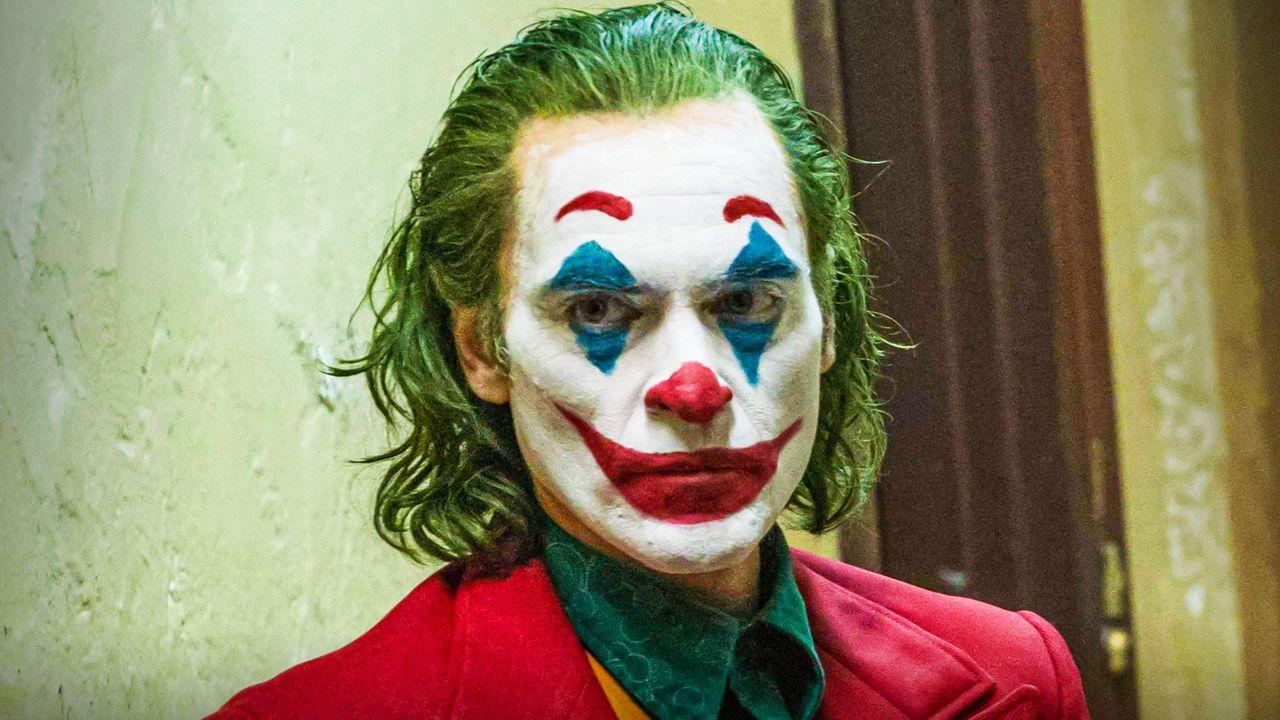 Joker First Look At Joaquin Phoenix Filming In Gotham Photos