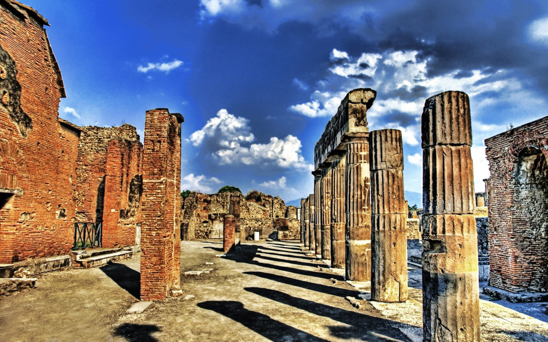 Pompeii Wallpaper