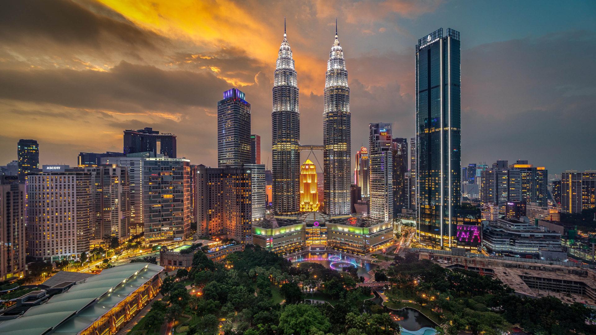 Petronas Twin Towers Kuala Lumpur Malaysia 4k Ultra HD Wallpaper
