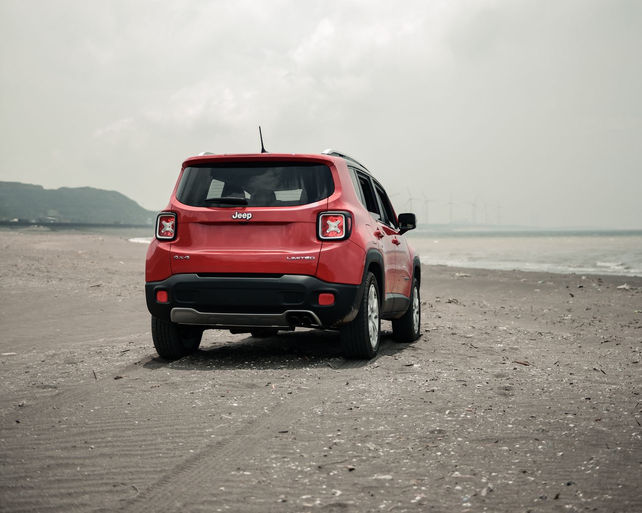 Download wallpaper 1280x1024 jeep renegade jeep suv red rear