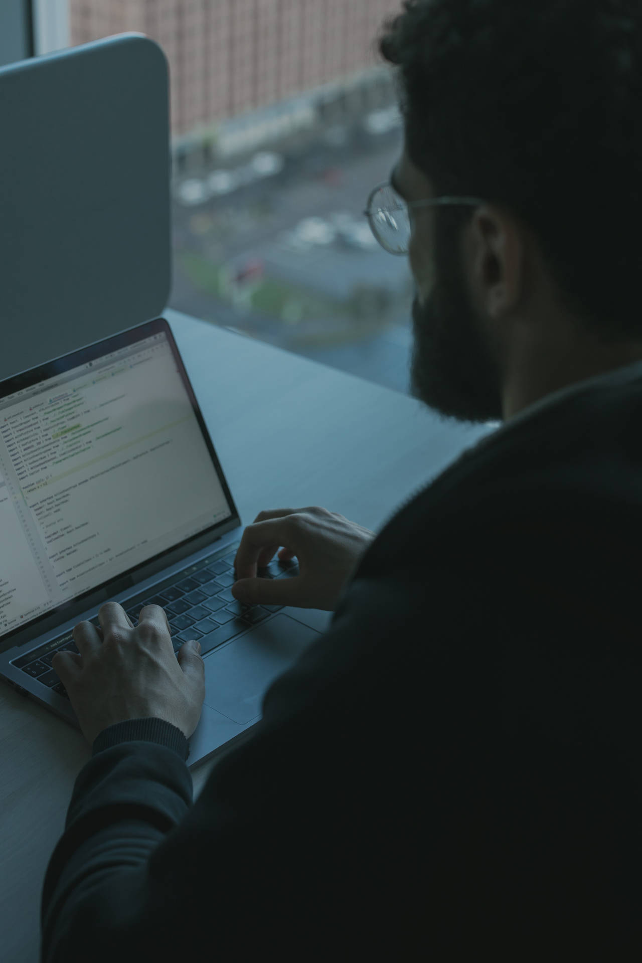 Engineer Typing On A Laptop 1pqr0g7ljerr5zvm Wallpaper