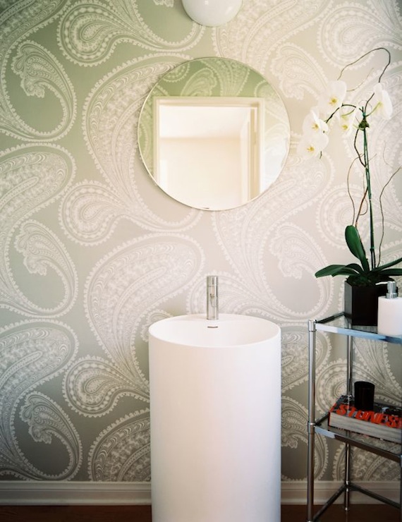 Arrow Keys To More Bathrooms Swipe Photo