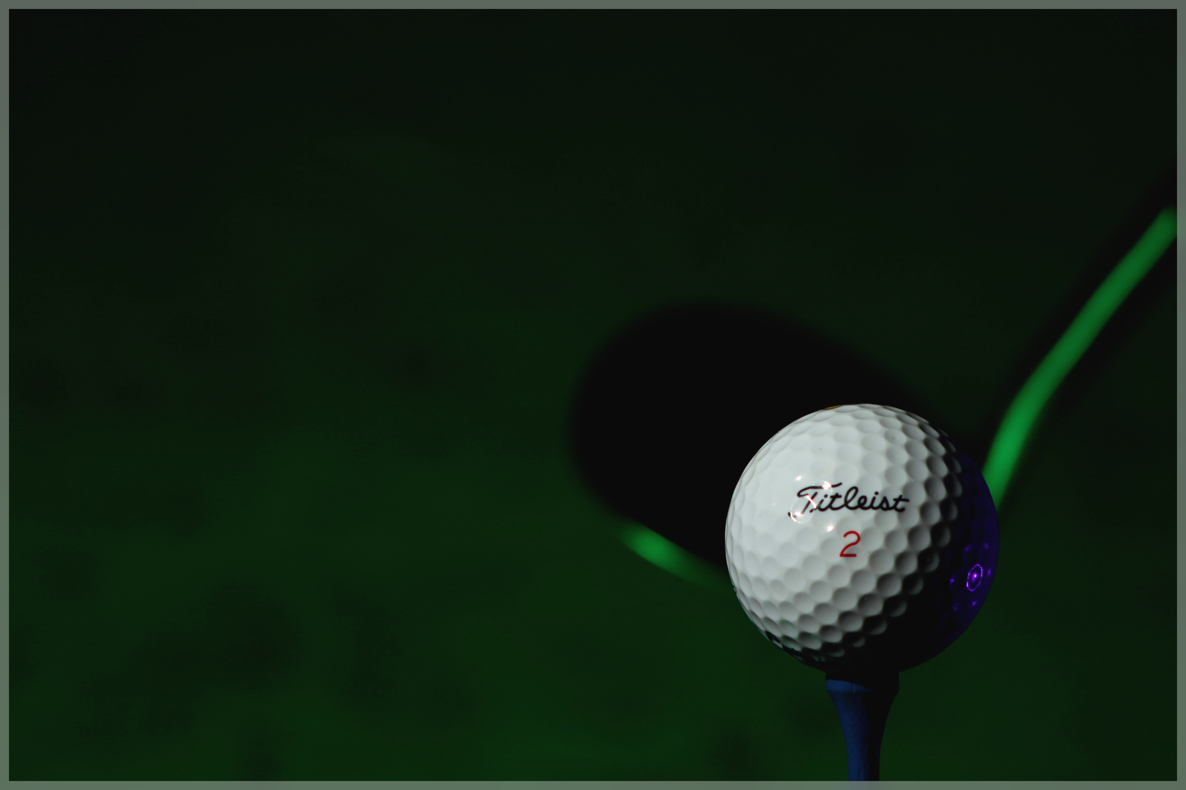 Displaying Image For Titleist Background