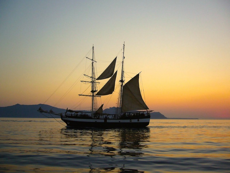 Sailing Ship Wallpaper Hd Wallpapergeeks