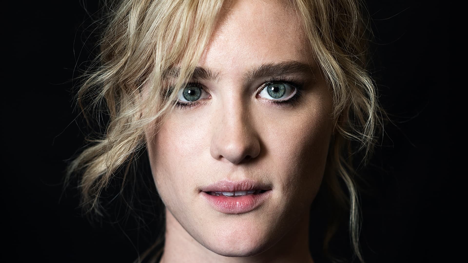 Mackenzie Davis Hd Wallpaper Background Image Id