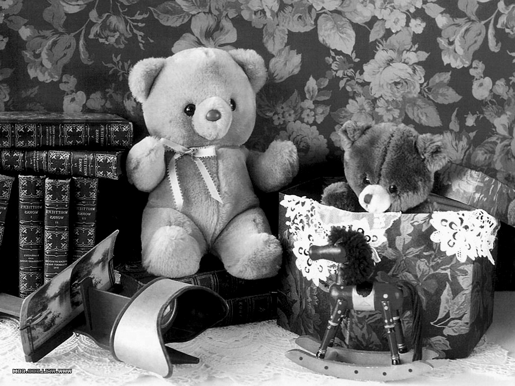 Cute Teddy Bear Black And White Wallpaper