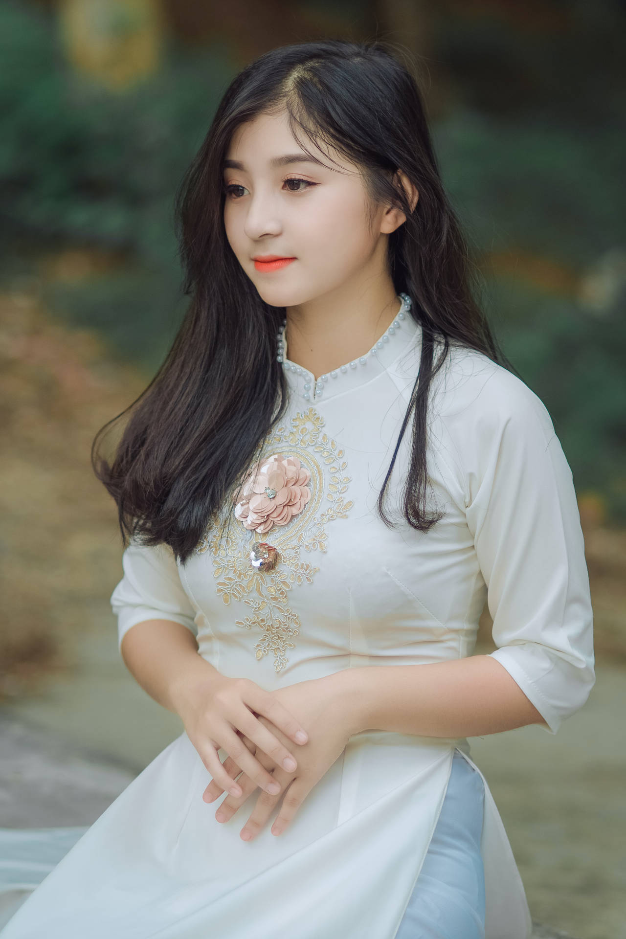 Cute Girl Wallpaper