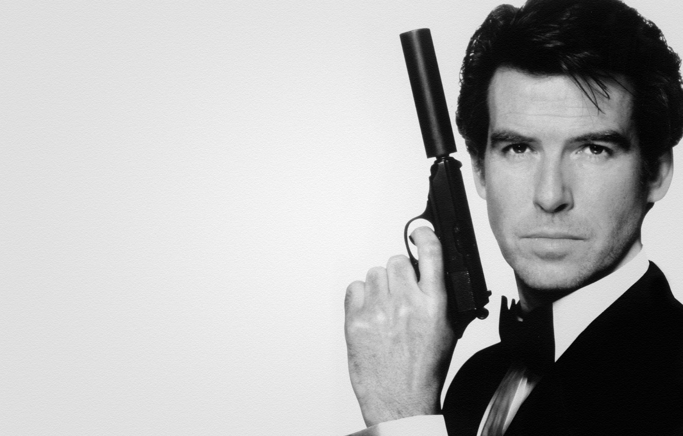 Wallpaper Gun James Bond Pierce Brosnan