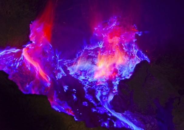 Volcanoes Amazing Looking Blue Lava Sulphur Rivers And Flames
