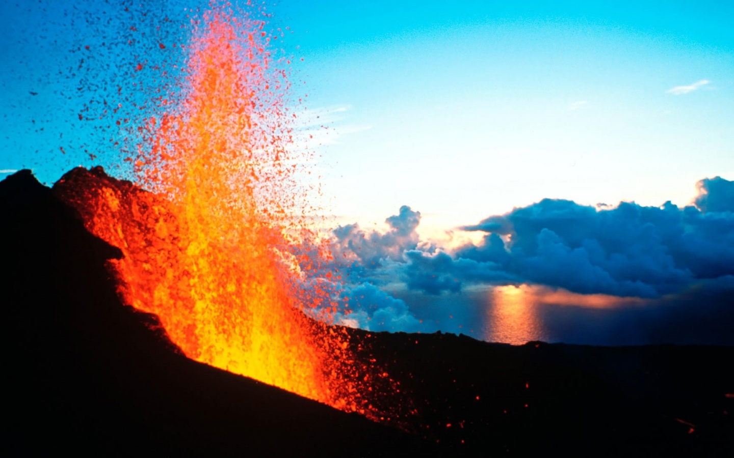 Volcano Erruption Wallpaper Pixel Popular HD