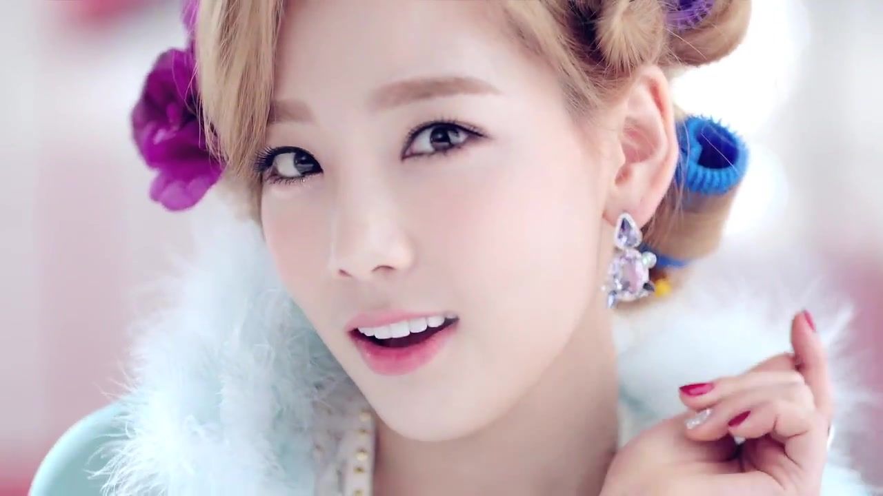Cute Kim Tae Yeon Snsd Wallpaper HDwidescreens