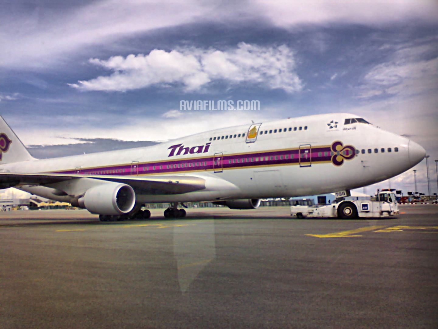 Free download Thai airways Boeing 747 400 HD Wallpapers Backgrounds Thai  airw [1440x1080] for your Desktop, Mobile & Tablet | Explore 47+ Boeing 747  400 Wallpaper | Boeing 747 Wallpaper, 747 Wallpaper, Boeing Wallpaper