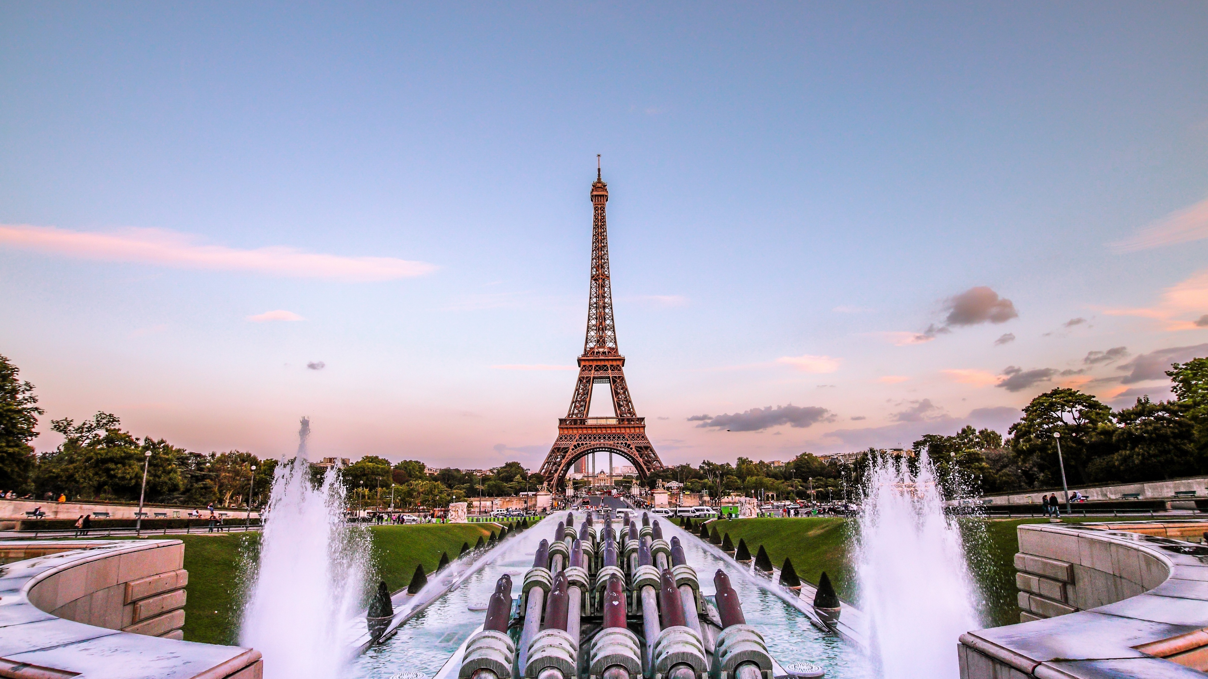 Download Wallpaper 3840x2160 Eiffel tower Paris Gold evening France