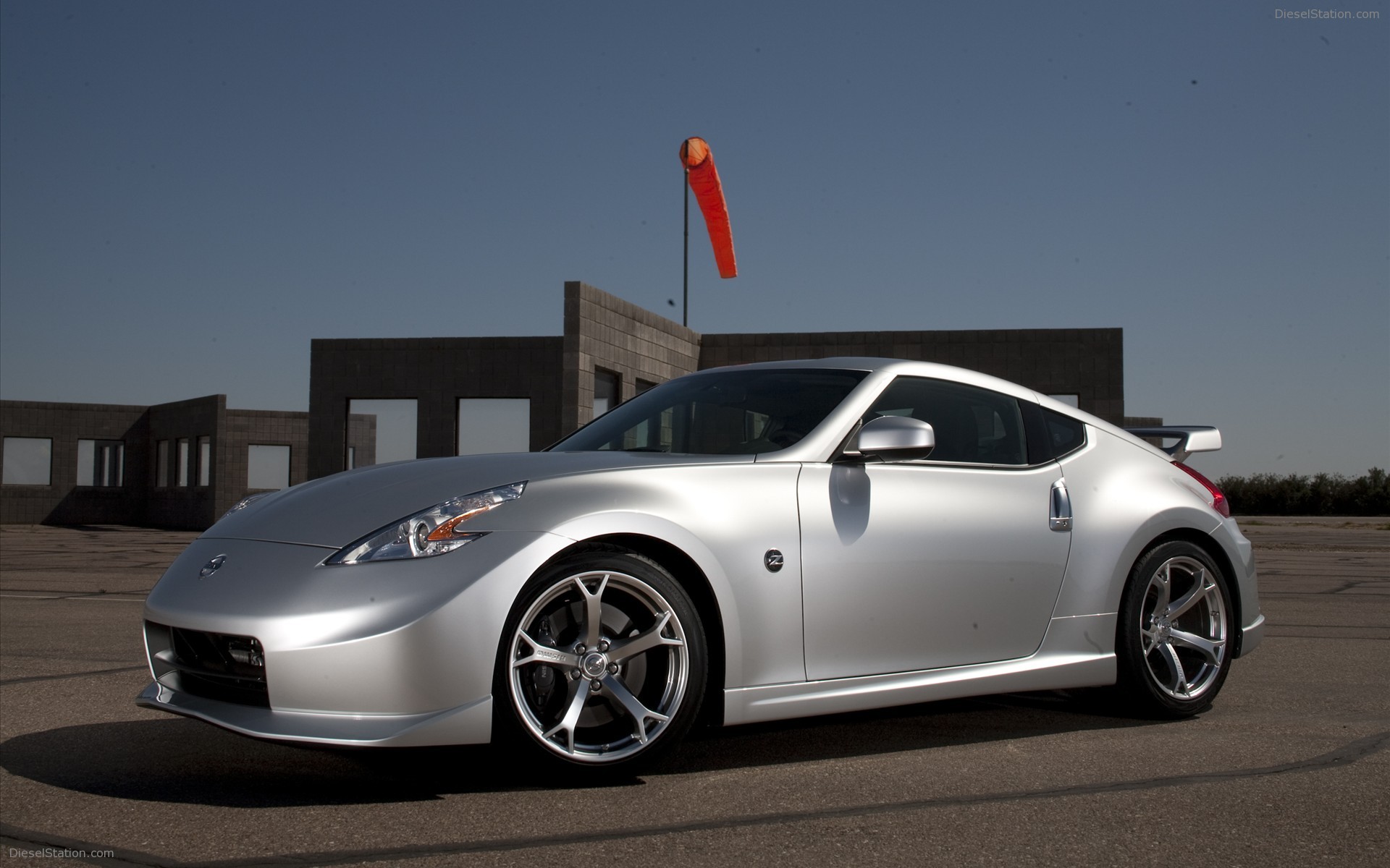 2009 Nismo Nissan 370Z Widescreen Exotic Car Wallpapers 14 of 34 1920x1200