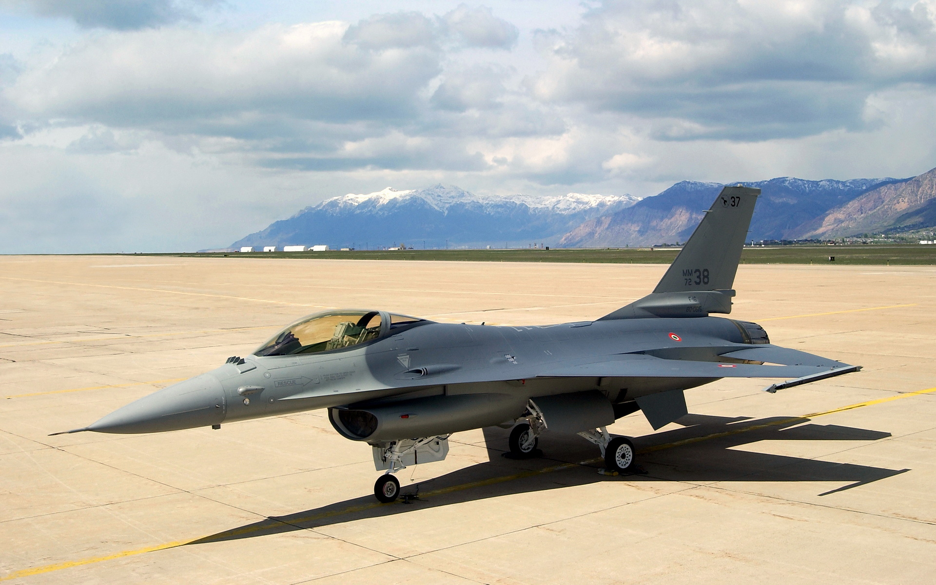File Name High Quality F16 Wallpaper Full HD Pictures