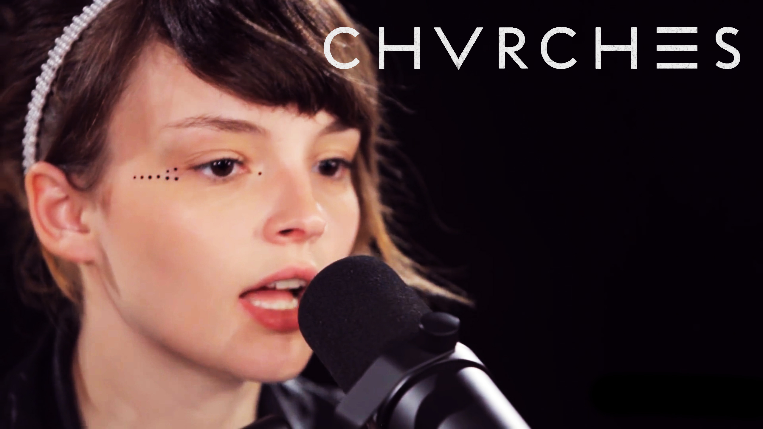 Chvrches Wallpaper By Bzyg7b