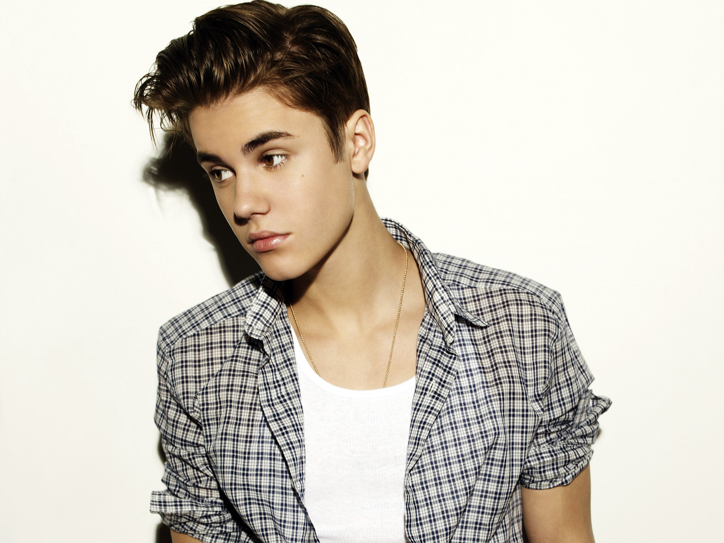 Justin Bieber Wallpaper HD Pictures