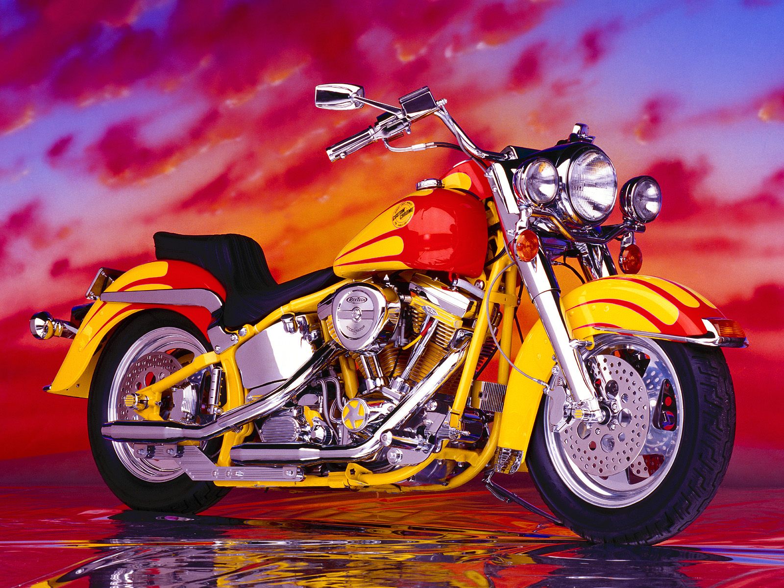 Free Desktop wallpaper downloads Motorcycles Kawasaki Harley Davidson