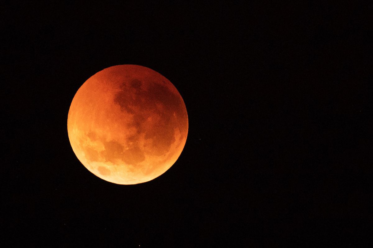 How To See The Lunar Eclipse In Austin Curbed