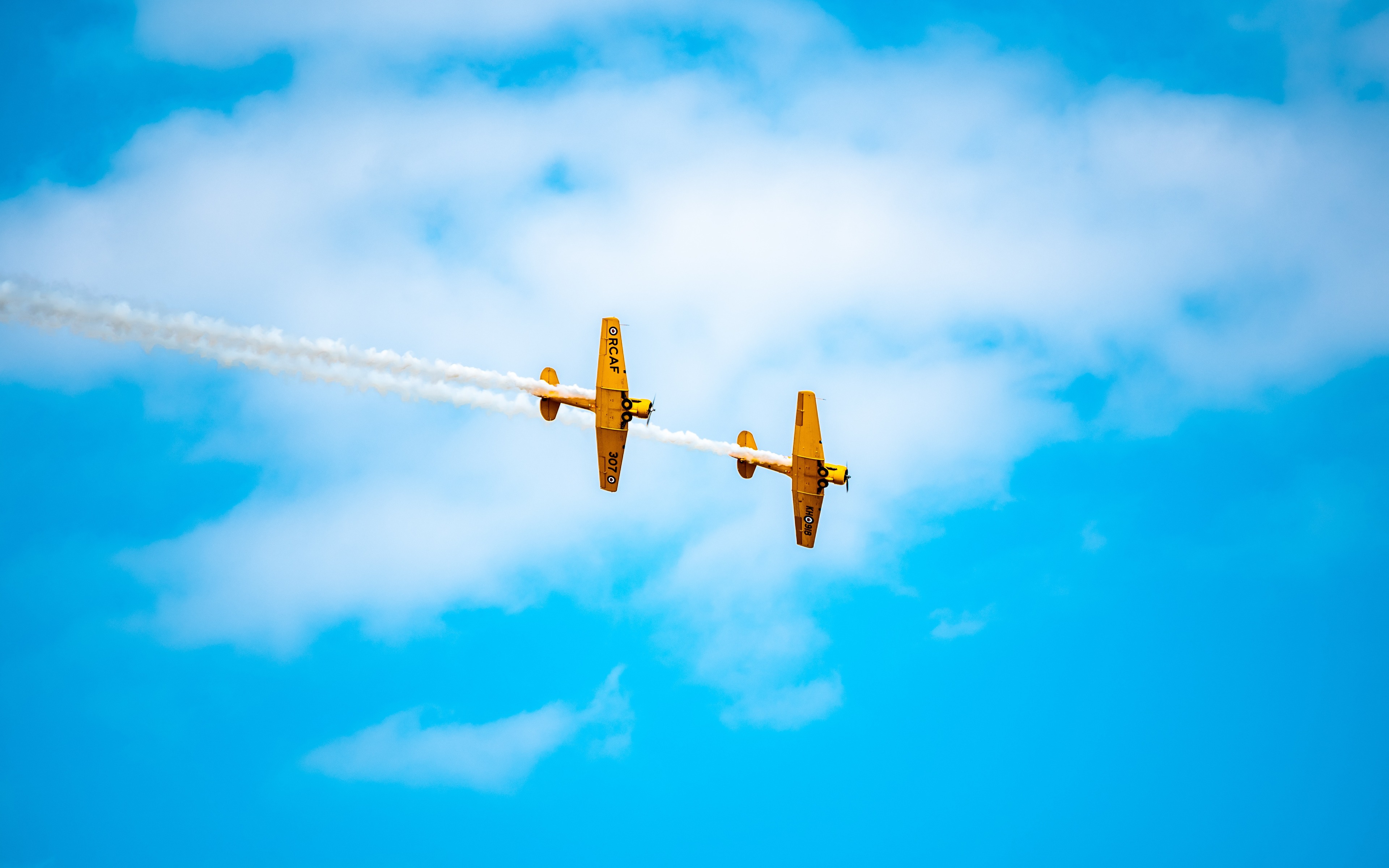 Wallpaper Airplanes Airshow Trick Sky Smoke