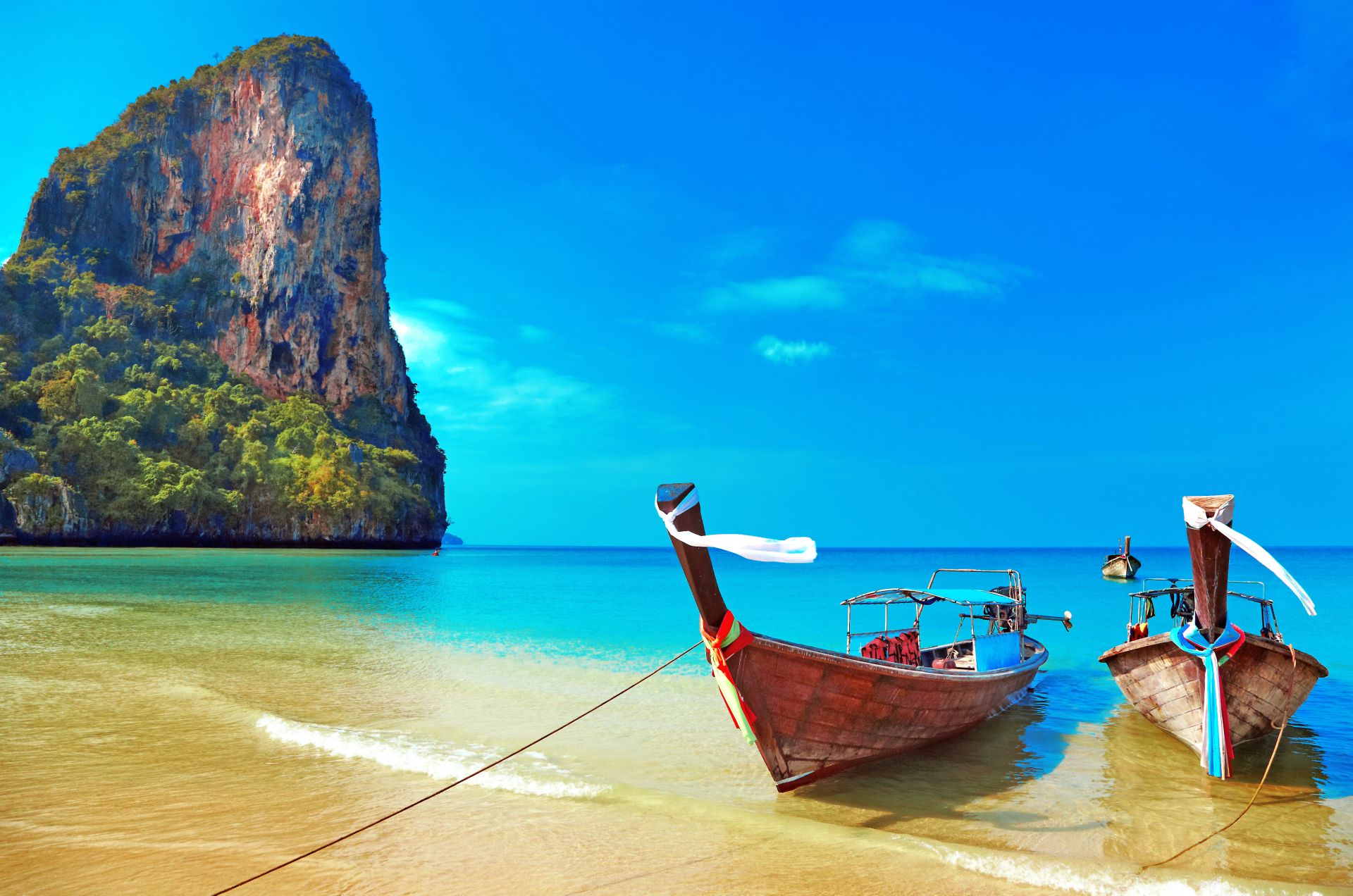 HD Summer Beach And Boat Wallpaper