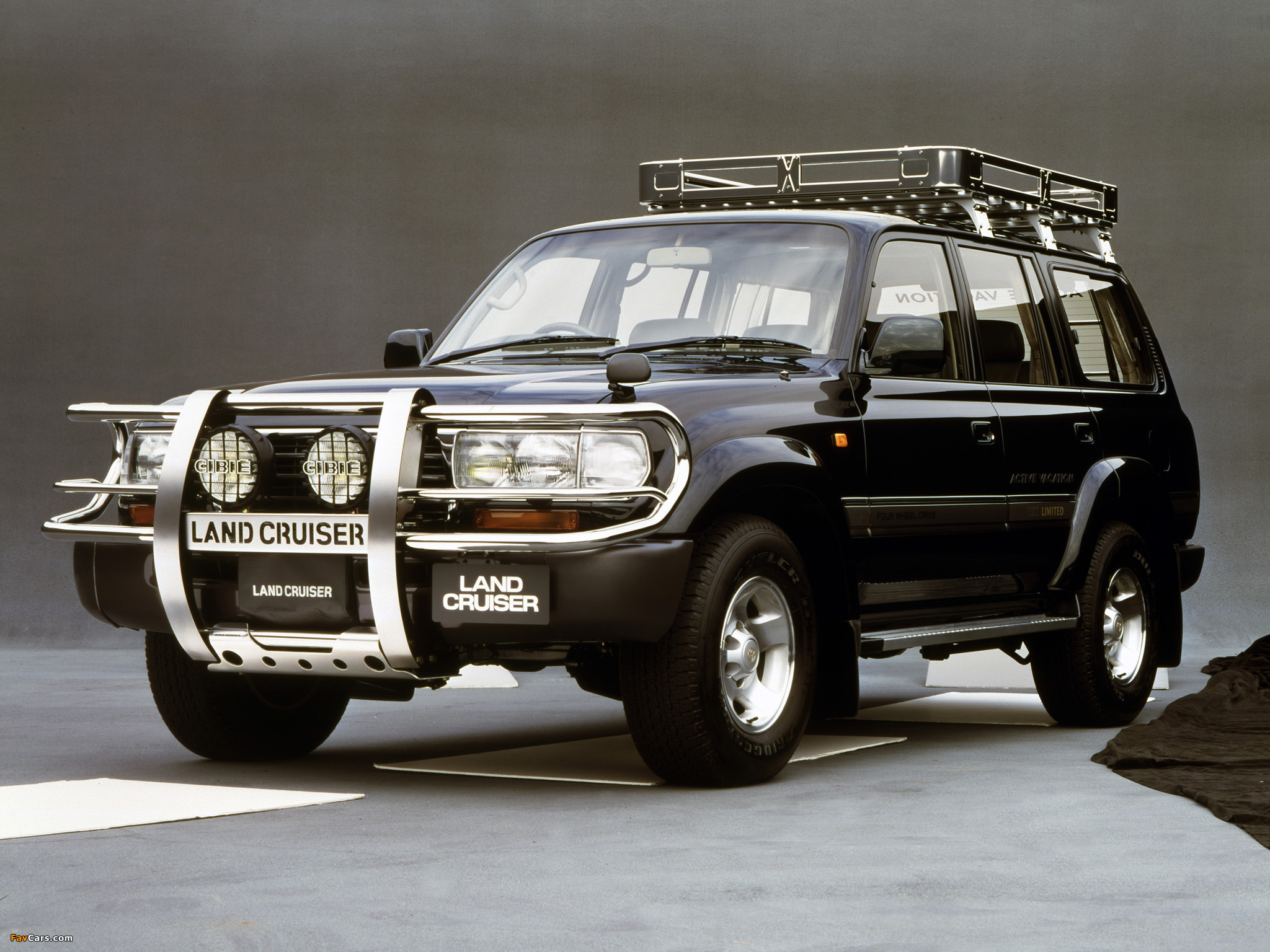 Wallpaper Of Toyota Land Cruiser Vx Limited Active