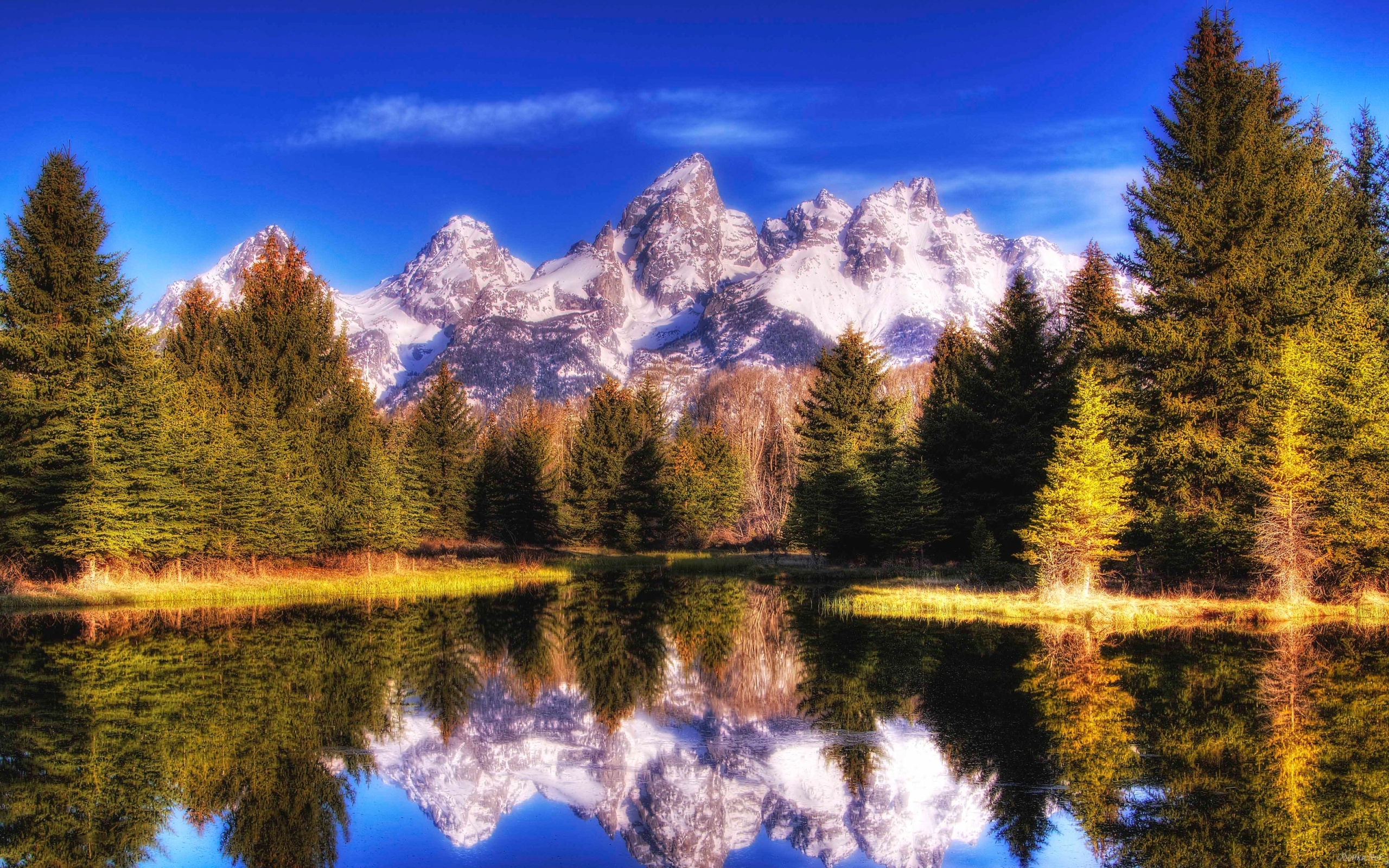 Small Mountain Lake HD Desktop Wallpaper