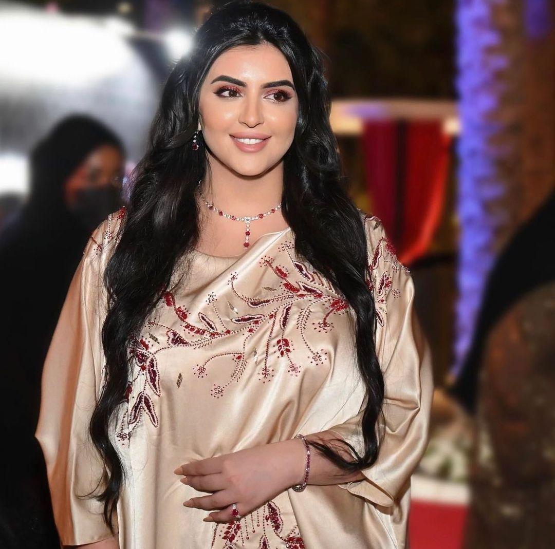 Dubai Princess Sheikha Mahra Looks Like A Dream Girl In Real Life