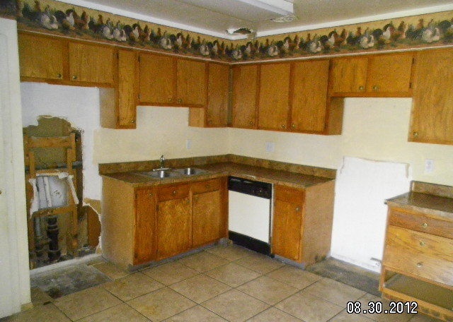 ugly wallpaper border kitchen Phoenix Arizona home house for sale real