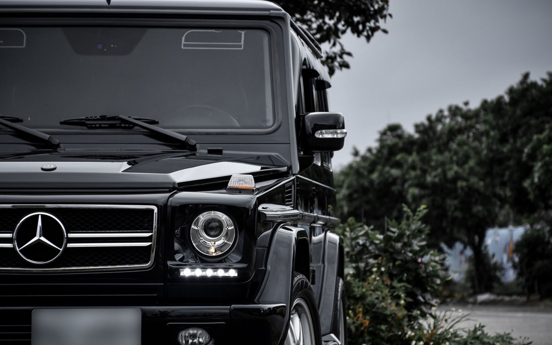 Mercedes Benz G500 HD Wallpaper With Image