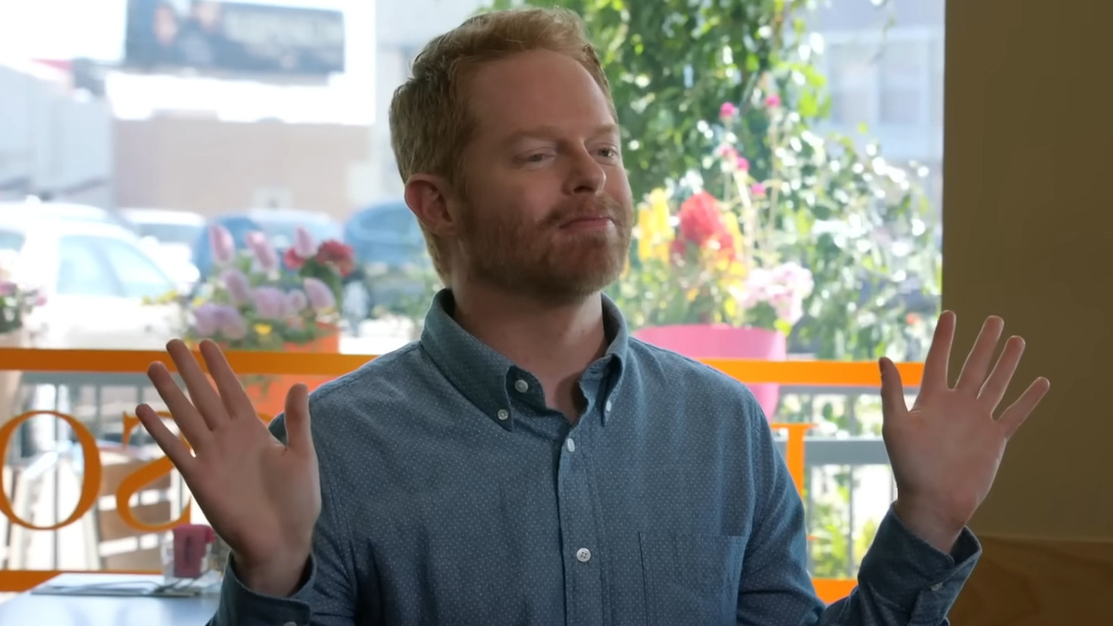 Jesse Tyler Ferguson Modern Family Wallpaper