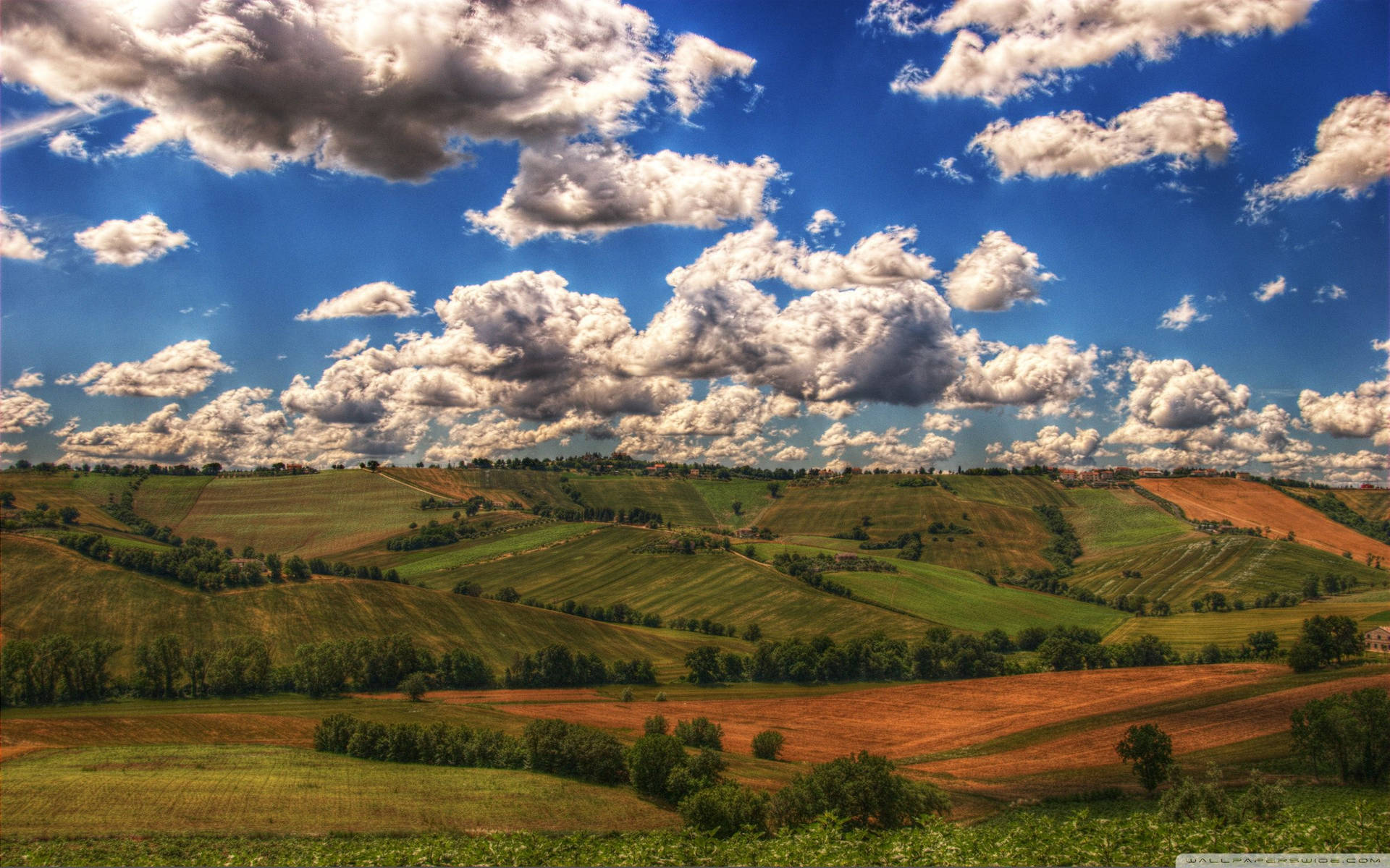 Enjoy A Peaceful Morning In Serene Rural Location Wallpaper