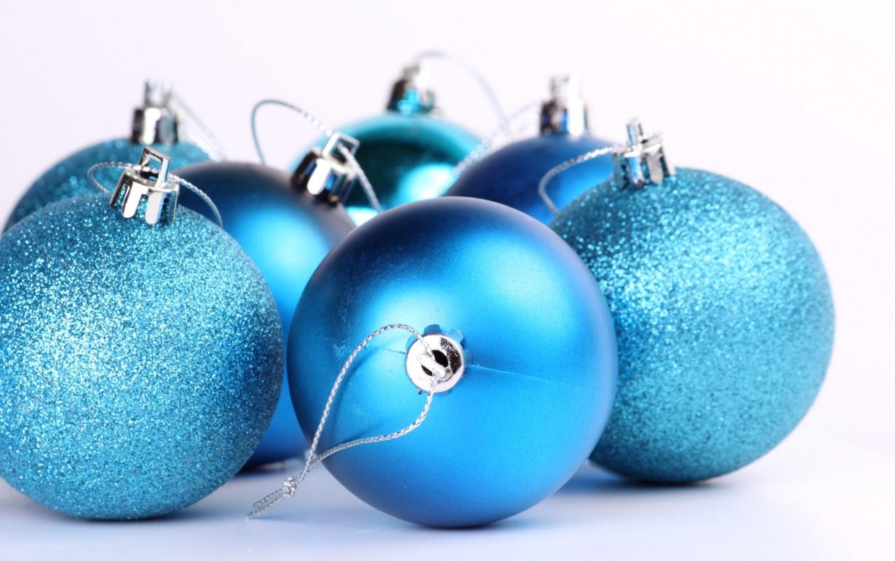 Blue Christmas Tree Ornaments Wallpaper