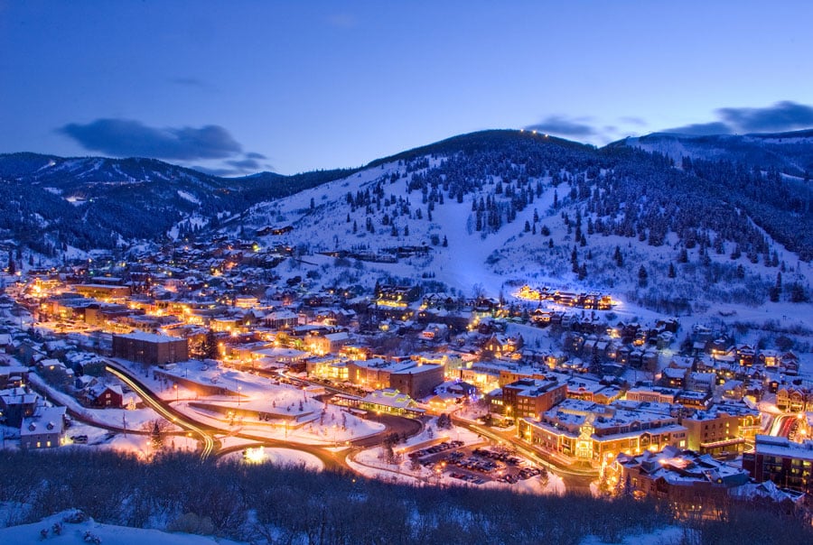 Bookings Lag Snowfall at Western US Ski Resorts First Tracks 900x604