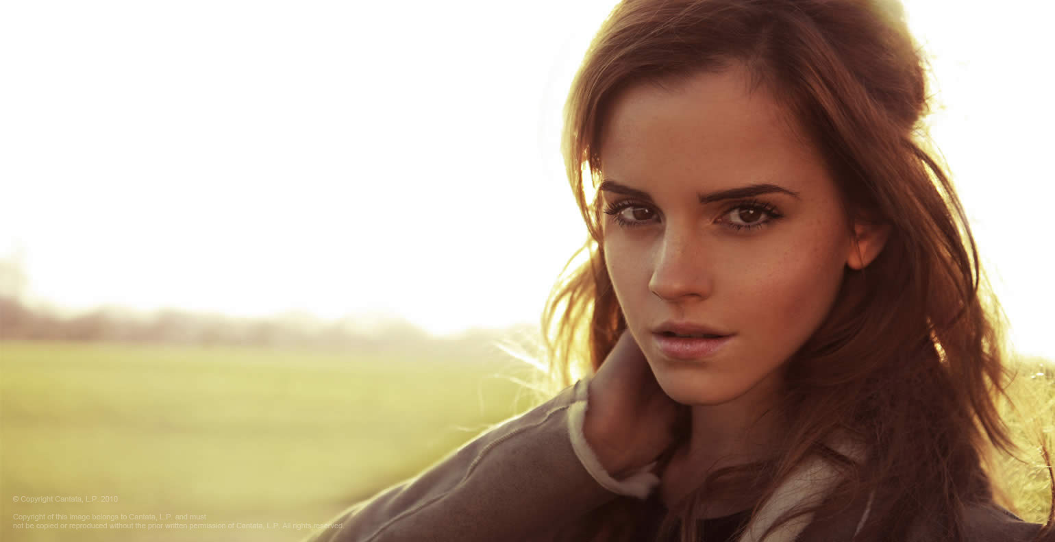 Emma Watson Enchanting Wallpaper