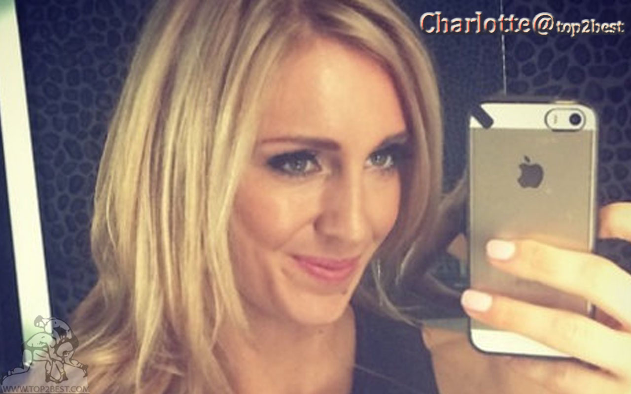 Charlotte Wwe Diva Selfie