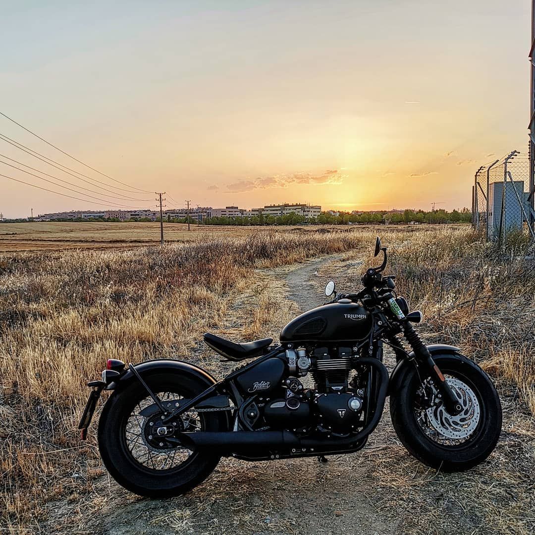 Bobber Black Wallpaper Triumph Style