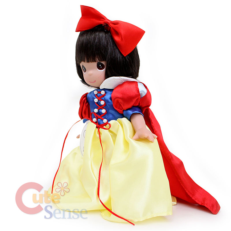 Precious Moments Snow White Doll Image