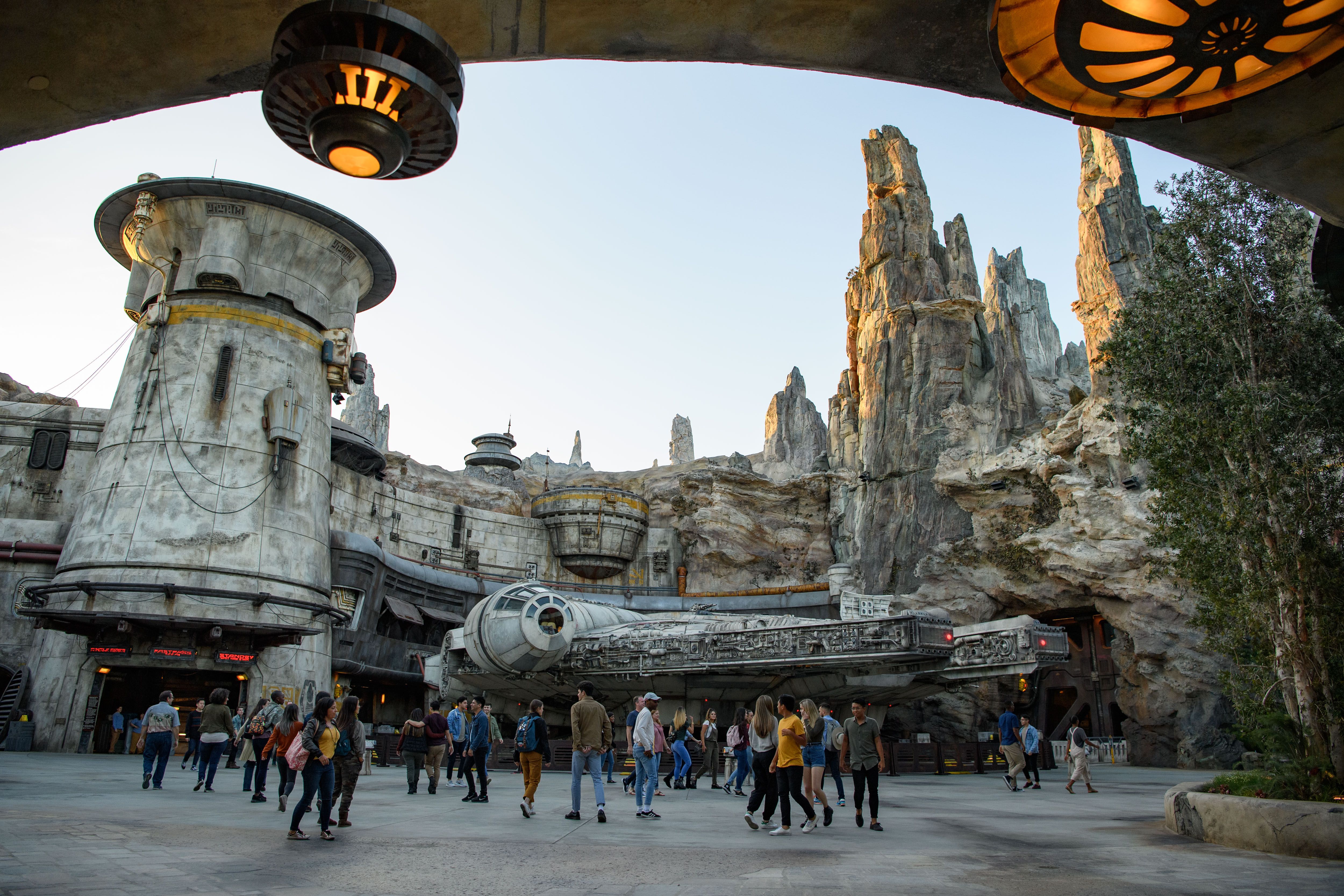 Disneyland Star Wars Galaxy S Edge Opening