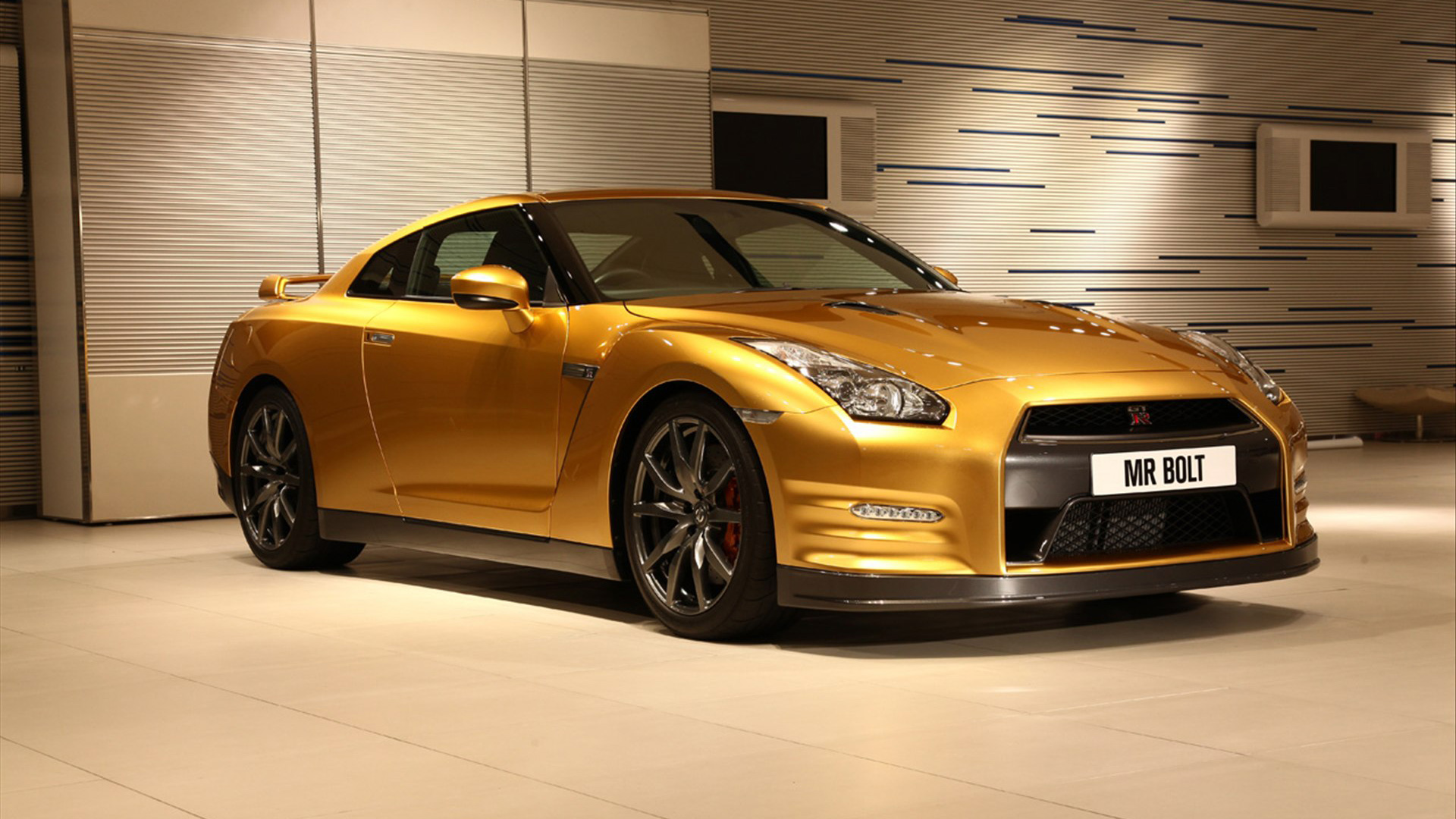 Nissan Gt R Gold Wallpaper HD Car