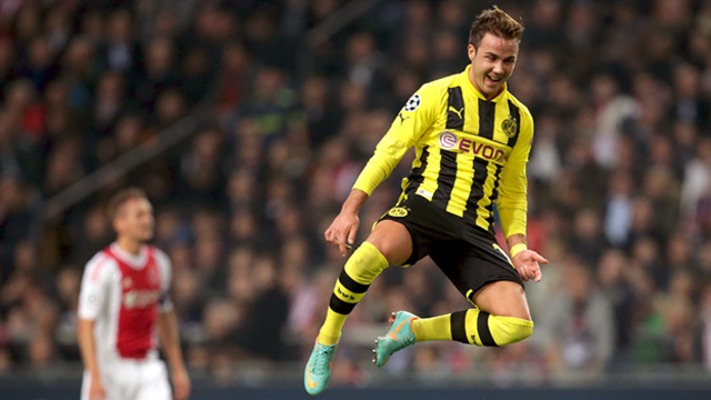 Borussia Dortmund Ajax Amsterdam Bvb Jubelt Dank Mario