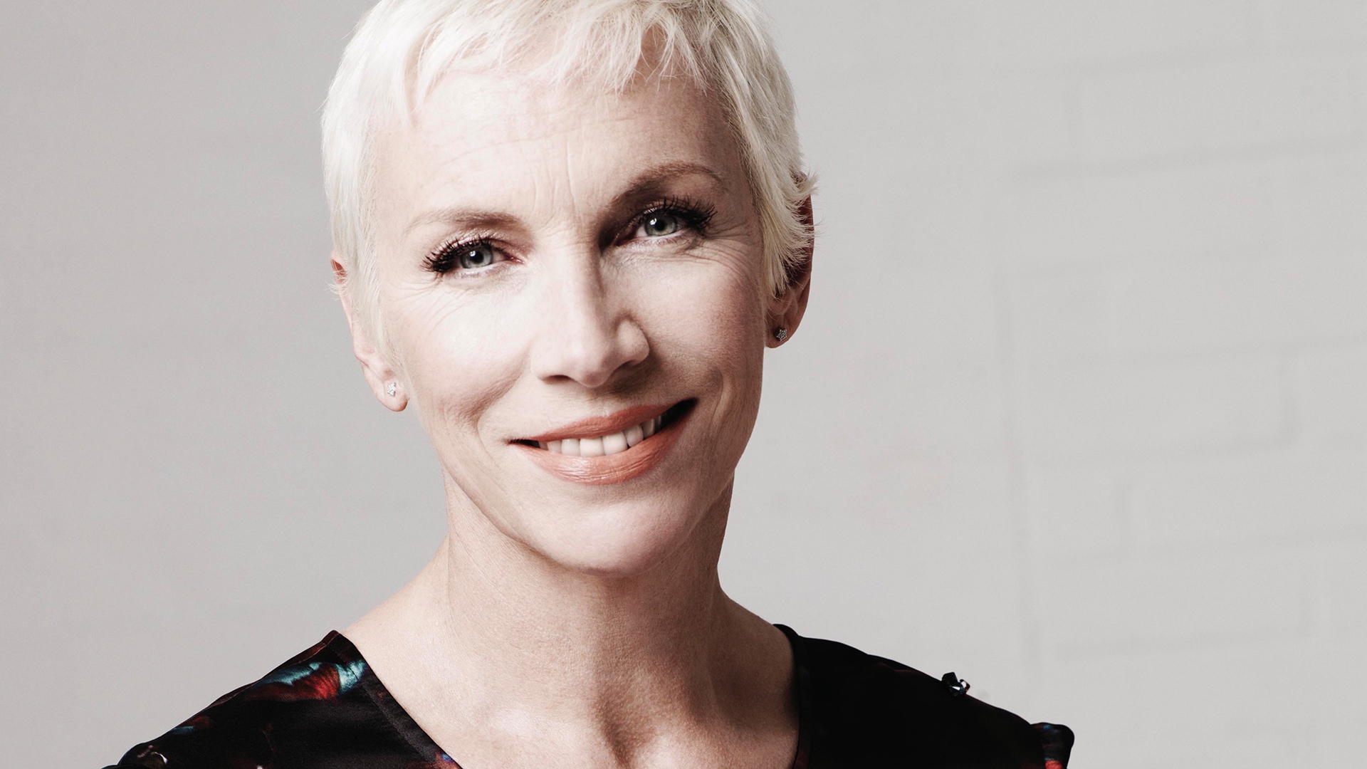 Annie Lennox Wallpaper Image Photos Pictures Background