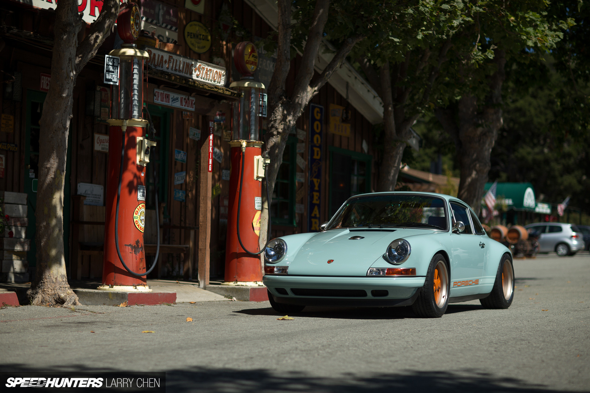 Singer Porsche Wallpaper