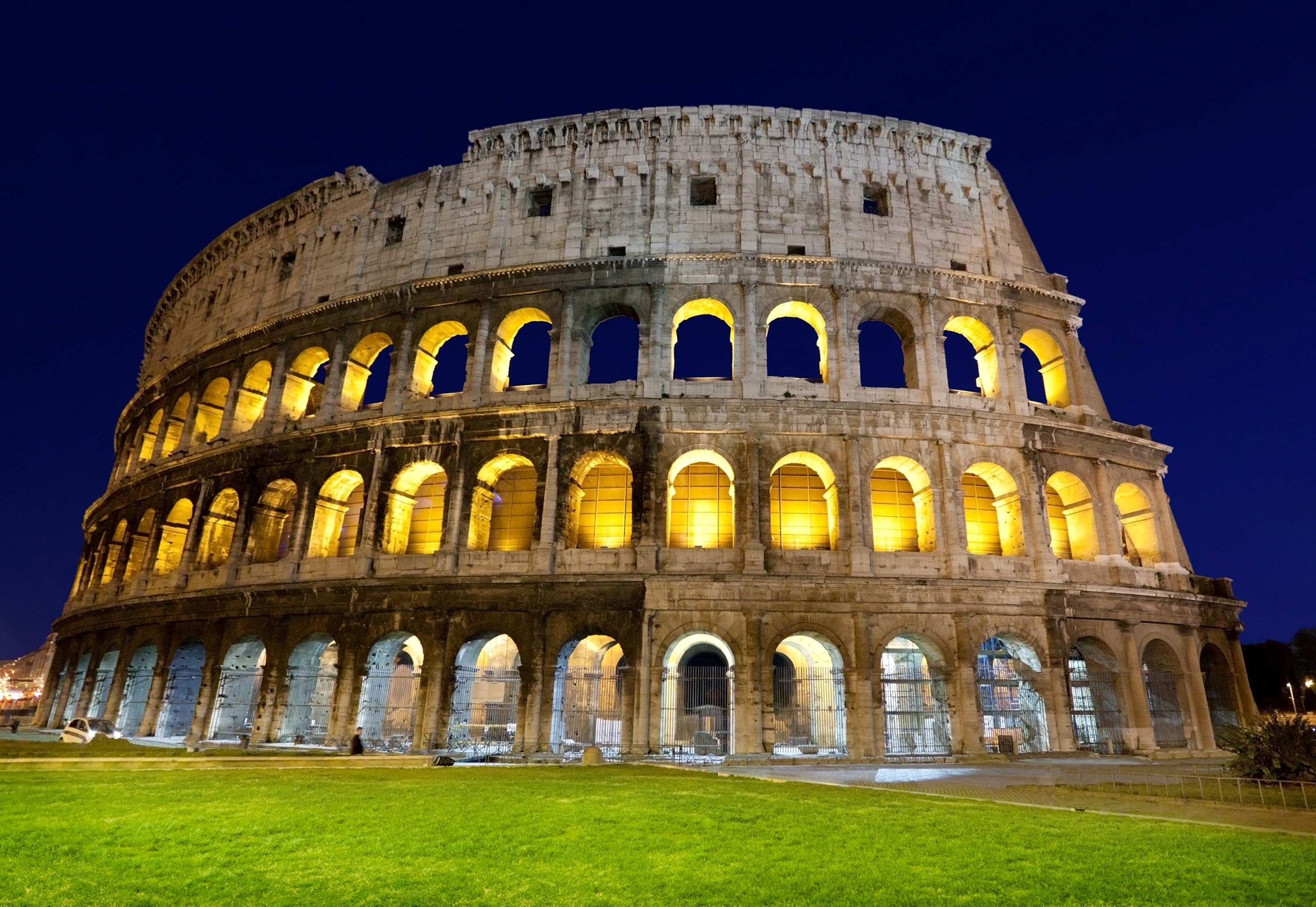 Wonder Of World Colosseum In Italy Wallpaper HD