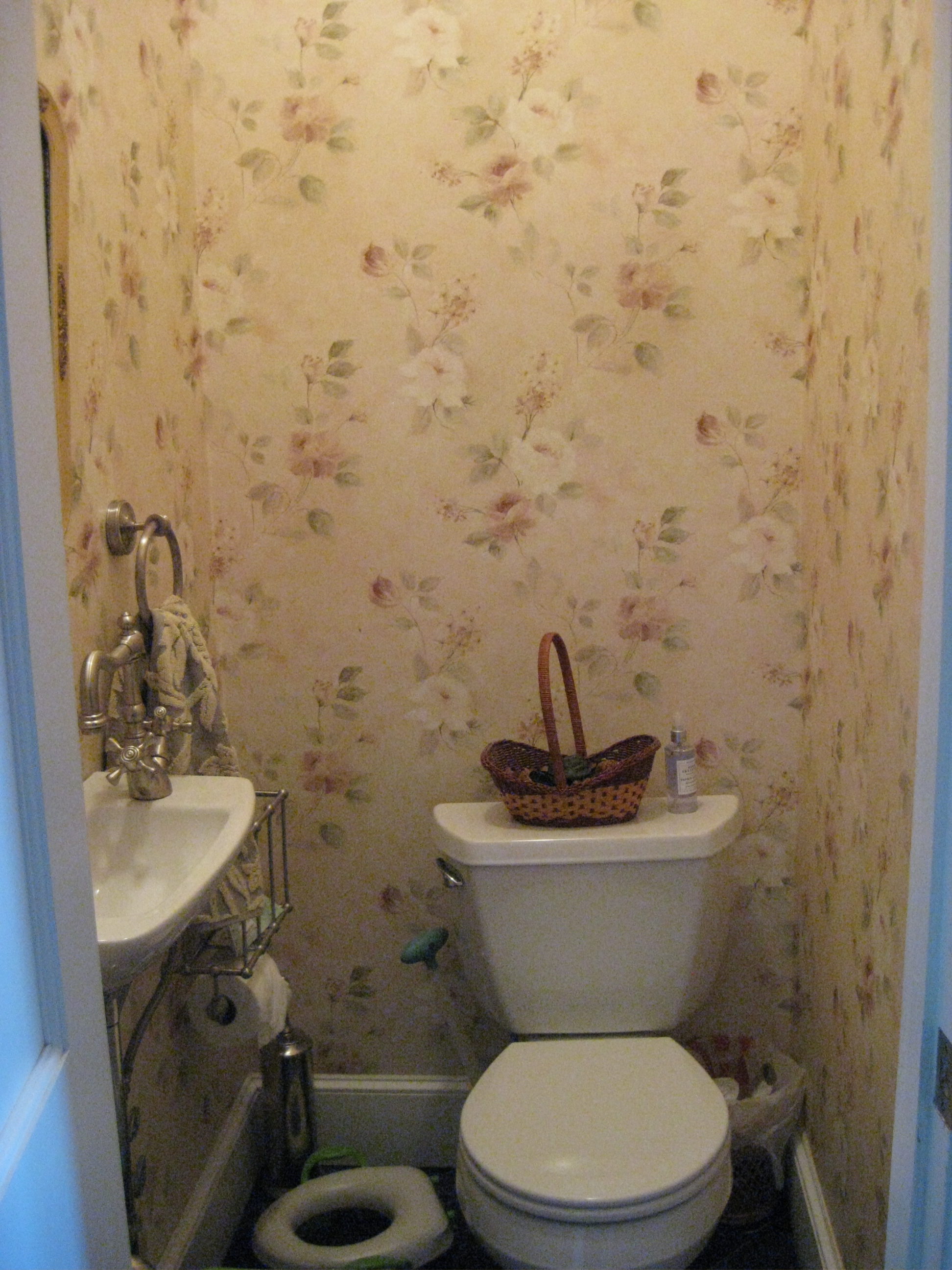 Take Her Tiny First Floor Powder Room The Wallpaper Was Lovely And