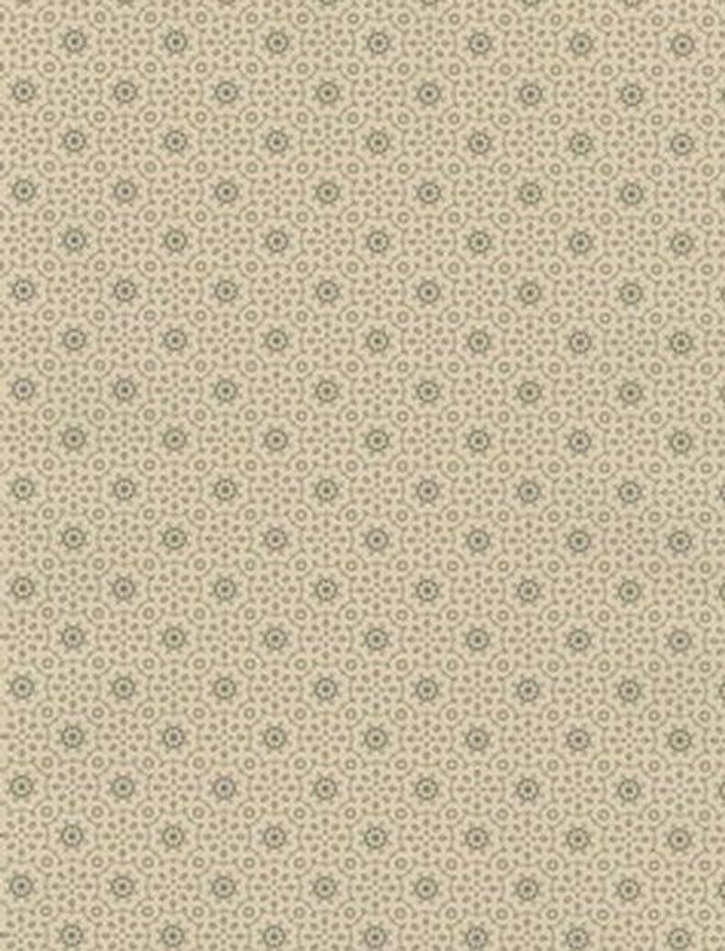 Small Print Farmhouse Wallpaper Hexagon Belle Fleur